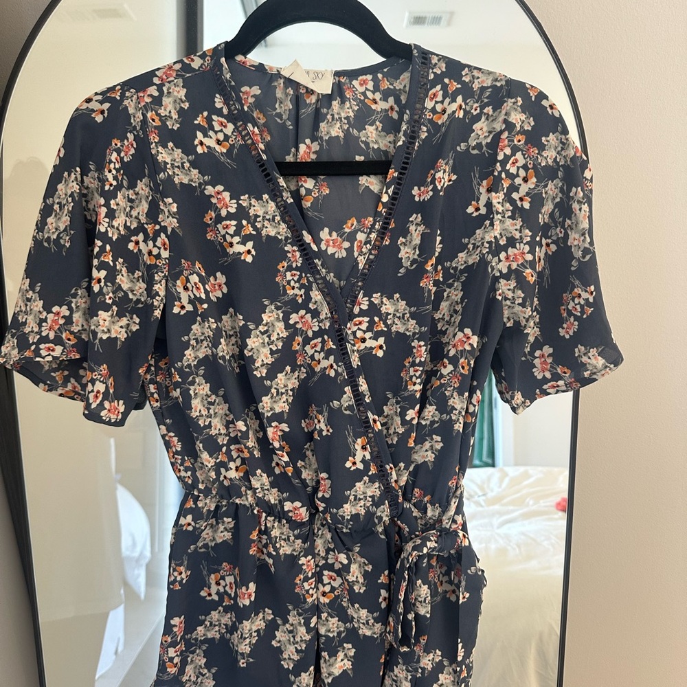 NWT Floral Wrap Top